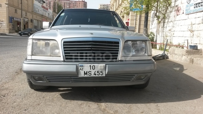 Mercedes E 280 1995, 320,000 km - 2.8 l - Bakı
