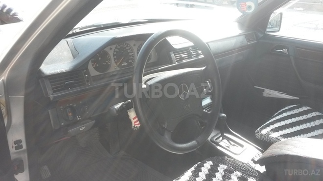 Mercedes E 280 1995, 320,000 km - 2.8 l - Bakı
