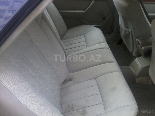 Mercedes E 220 1995, 356,000 km - 2.2 l - Sumqayıt
