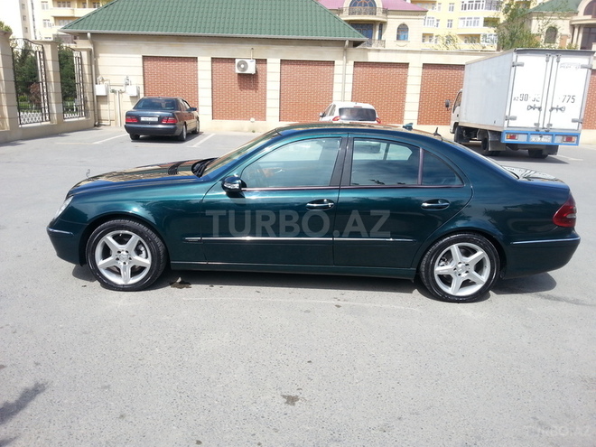 Mercedes E 220 2002, 323,000 km - 2.2 l - Sumqayıt