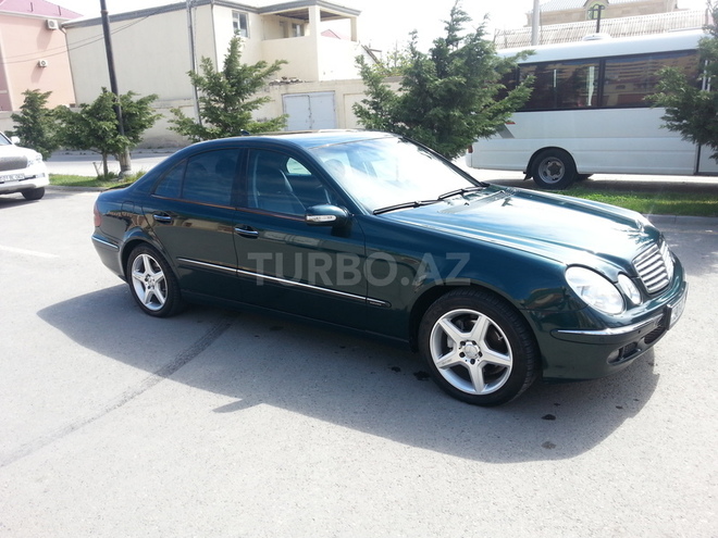 Mercedes E 220 2002, 323,000 km - 2.2 l - Sumqayıt