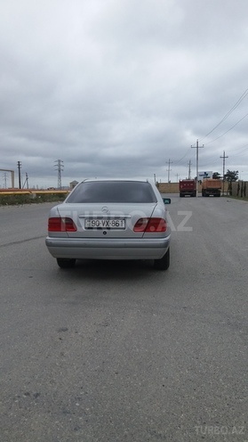 Mercedes E 240 1998, 296,000 km - 2.4 л - Bakı