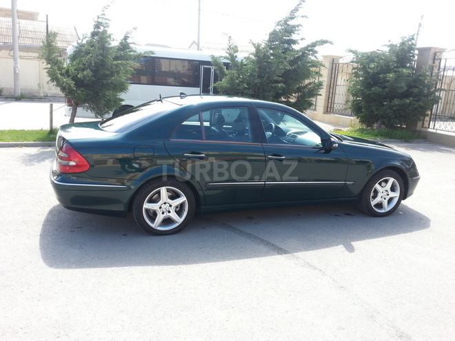 Mercedes E 220 2002, 323,000 km - 2.2 l - Sumqayıt