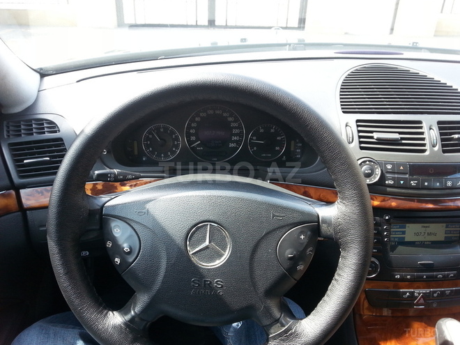 Mercedes E 220 2002, 323,000 km - 2.2 l - Sumqayıt
