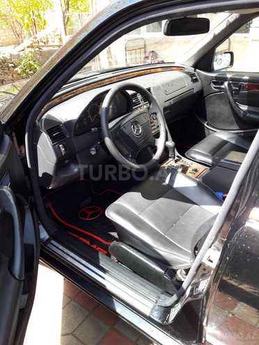 Mercedes C 230 2000, 193,000 km - 2.3 l - Bakı