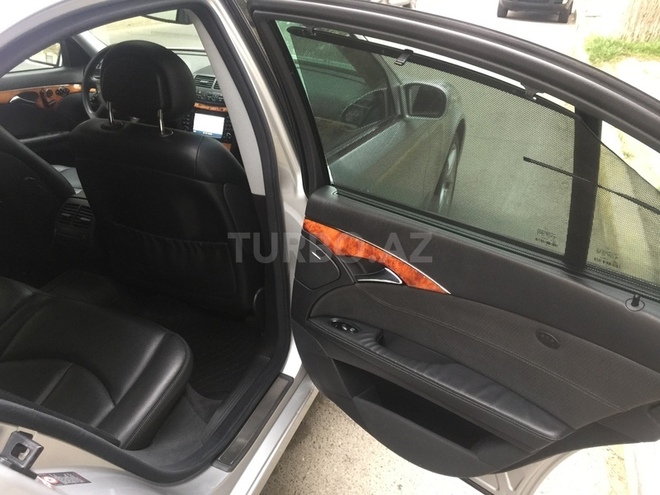 Mercedes E 350 2005, 270,000 km - 3.5 l - Bakı