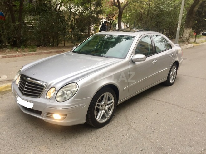 Mercedes E 350 2005, 270,000 km - 3.5 l - Bakı