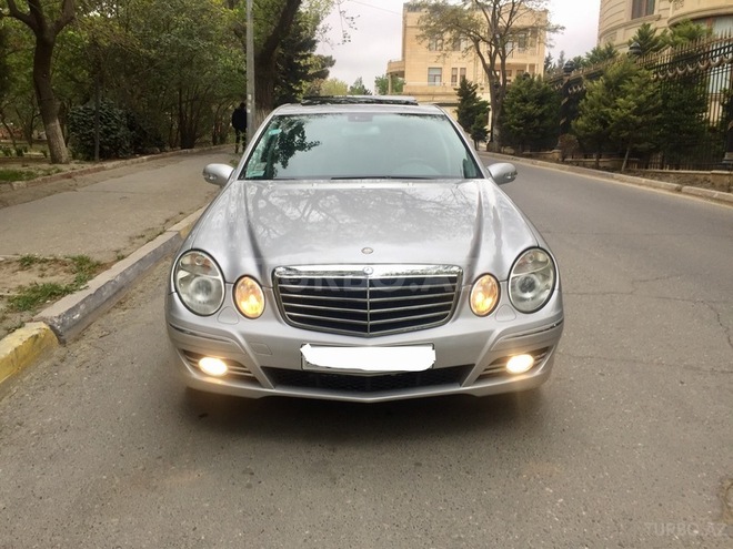 Mercedes E 350 2005, 270,000 km - 3.5 l - Bakı