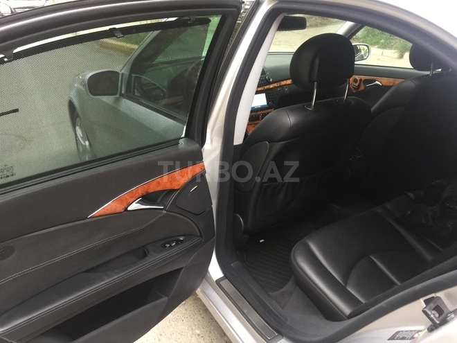 Mercedes E 350 2005, 270,000 km - 3.5 l - Bakı