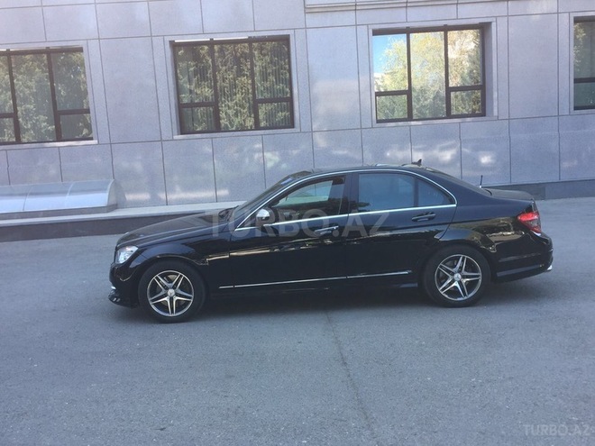 Mercedes C 300 2009, 144,000 km - 3.0 л - Sumqayıt