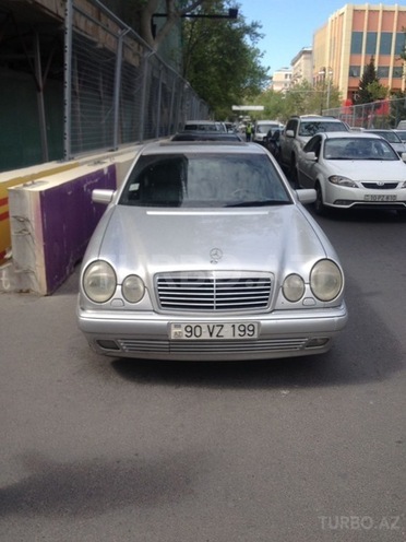 Mercedes E 230 1996, 260,000 km - 0.2 l - Bakı