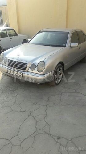 Mercedes E 230 1996, 300,000 km - 2.3 л - Bakı