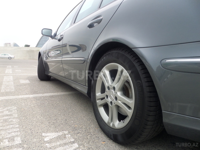 Mercedes E 220 2006, 222,000 km - 2.2 л - Bakı