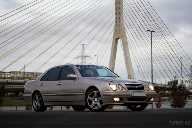 Mercedes E 200 2001, 230,000 km - 2.0 л - Bakı