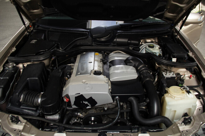 Mercedes E 200 2001, 230,000 km - 2.0 л - Bakı