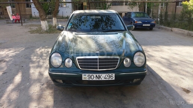 Mercedes E 220 1999, 350,000 km - 2.2 л - Sumqayıt