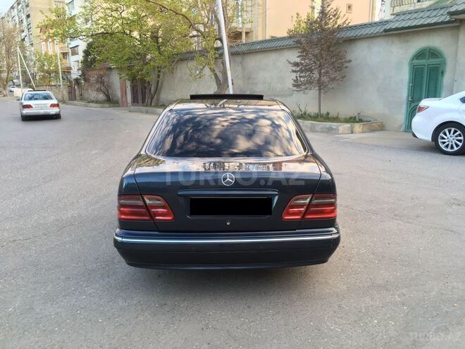 Mercedes E 220 2000, 185,000 km - 2.2 l - Bakı