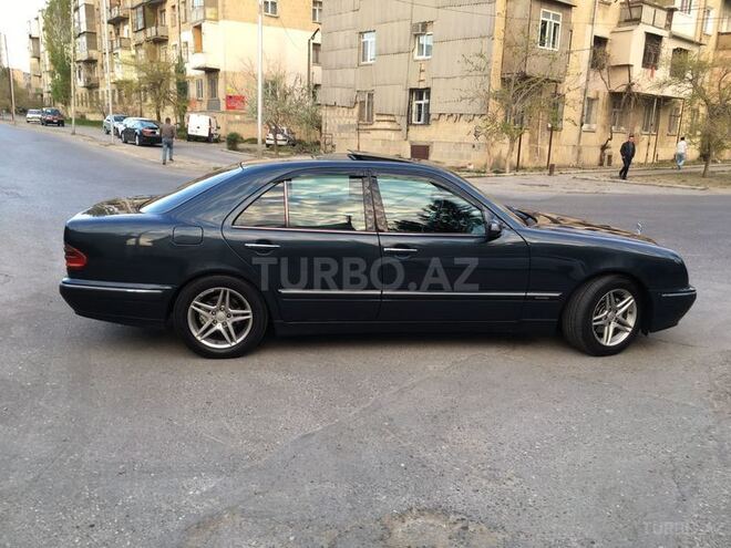 Mercedes E 220 2000, 185,000 km - 2.2 l - Bakı