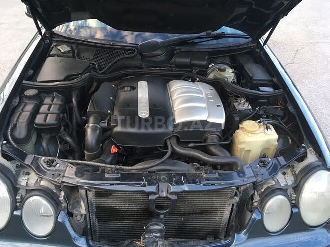 Mercedes E 220 2000, 185,000 km - 2.2 l - Bakı