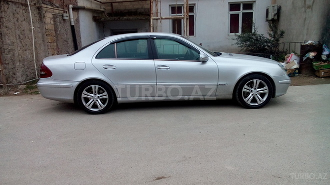 Mercedes E 270 2002, 234,670 km - 2.7 l - Sumqayıt