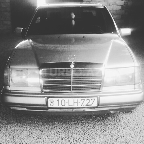 Mercedes E 250 1992, 318,707 km - 0.3 l - Goranboy