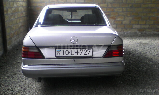 Mercedes E 250 1992, 318,707 km - 0.3 l - Goranboy