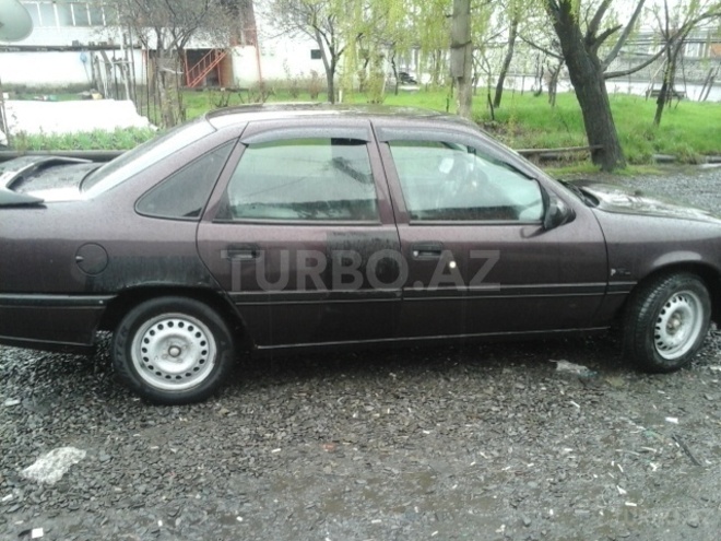 Opel Vectra 1992, 10,000 km - 1.6 l - Qax