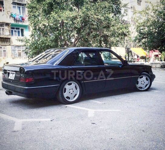Mercedes E 320 1995, 355,429 km - 3.2 l - Bakı