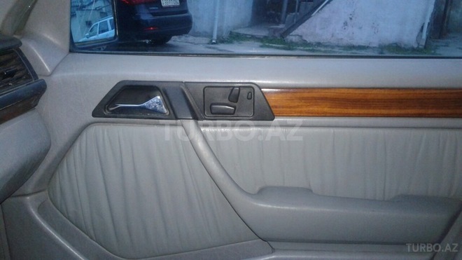 Mercedes E 300 2010, 190,000 km - 3.0 l - Bakı