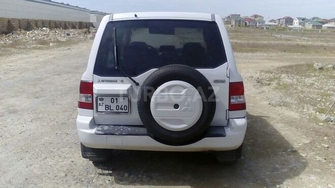 Mitsubishi Pajero io 2001, 195,000 km - 2.0 л - Bakı