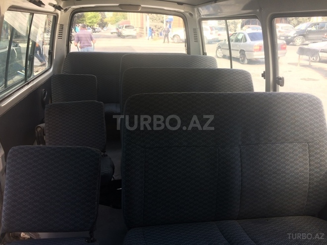 Toyota HiAce 1999, 200,000 km - 2.8 l - Bakı