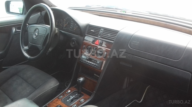 Mercedes C 200 1995, 230,000 km - 2.0 l - Bakı