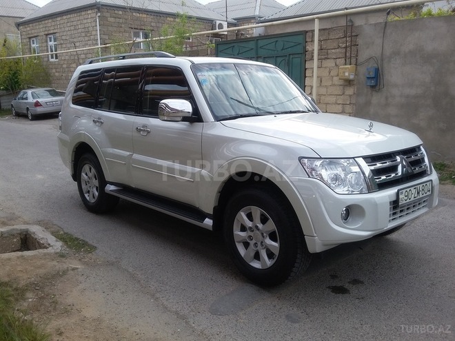 Mitsubishi Pajero 2015, 22,000 km - 3.0 л - Bakı