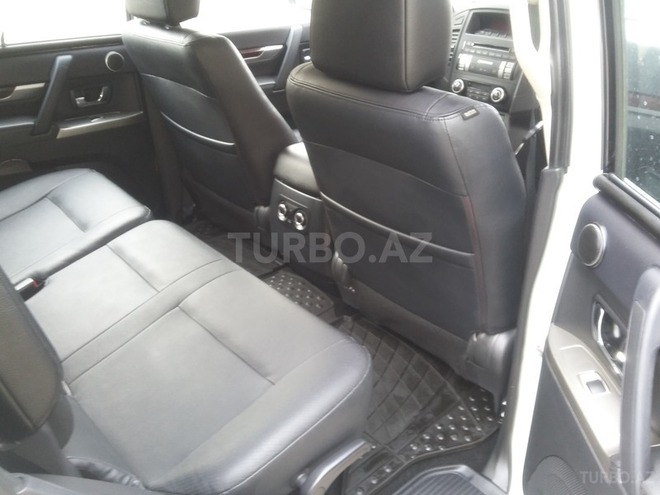 Mitsubishi Pajero 2015, 22,000 km - 3.0 л - Bakı