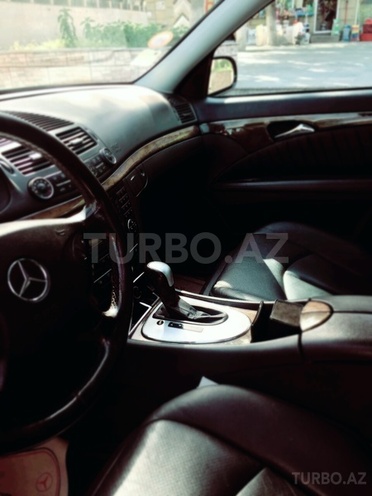 Mercedes E 220 2002, 168,000 km - 2.2 l - Bakı