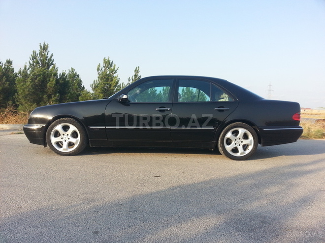 Mercedes E 240 2001, 240,000 km - 2.6 l - Bakı