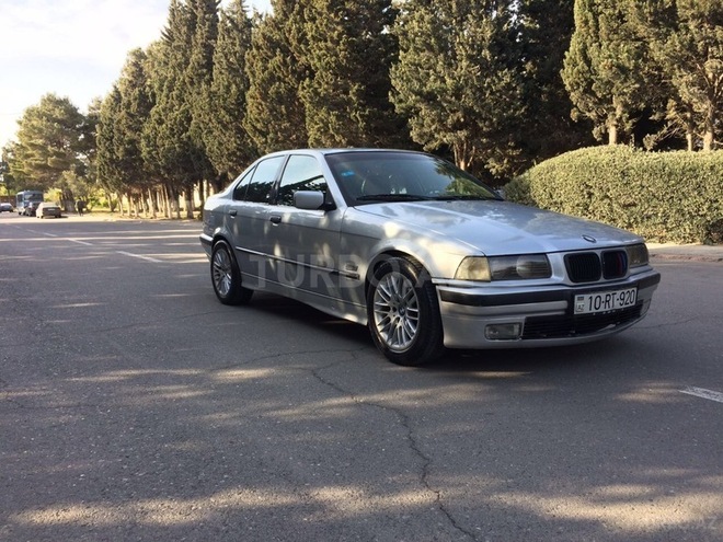 BMW 320 1996, 246,000 km - 2.0 l - Sumqayıt