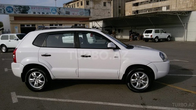 Hyundai Tucson 2008, 123,000 km - 2.0 l - Göygöl