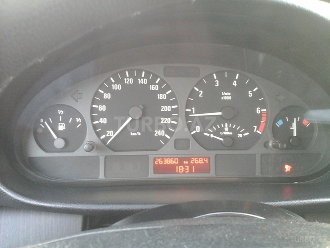 BMW 320 2001, 265,000 km - 2.0 л - Bakı