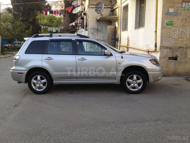 Mitsubishi Outlander 2002, 118,300 km - 2.4 l - Bakı