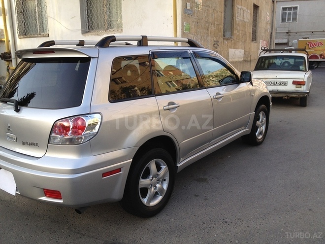 Mitsubishi Outlander 2002, 118,300 km - 2.4 l - Bakı
