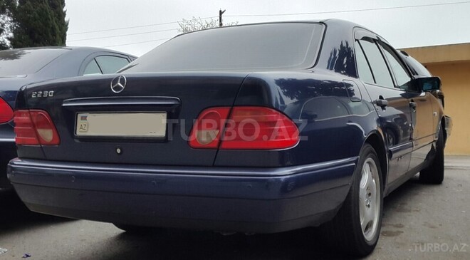 Mercedes E 230 1997, 270,000 km - 2.3 л - Bakı