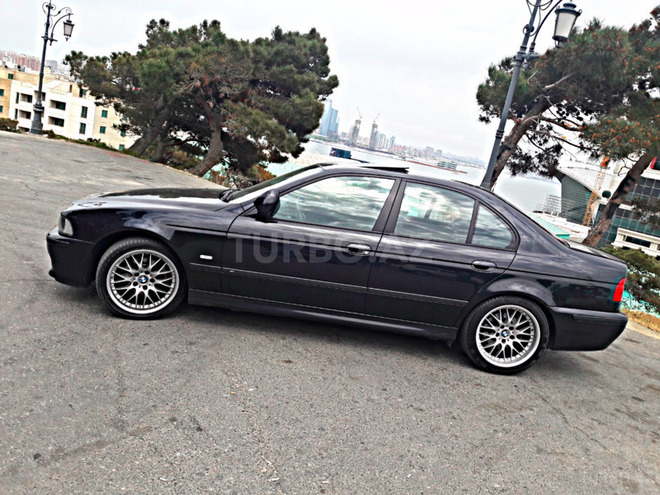 BMW 525 2001, 187,000 km - 2.5 l - Bakı