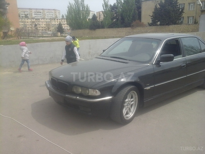 BMW 735 2001, 200,000 km - 0.4 l - Bakı