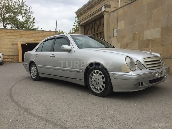 Mercedes E 220 2000, 396,000 km - 2.2 l - Bakı