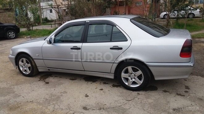 Mercedes C 200 1998, 240,000 km - 2.0 l - Bakı