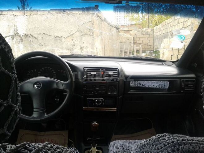 Opel Vectra 1994, 198,220 km - 1.7 l - Bakı