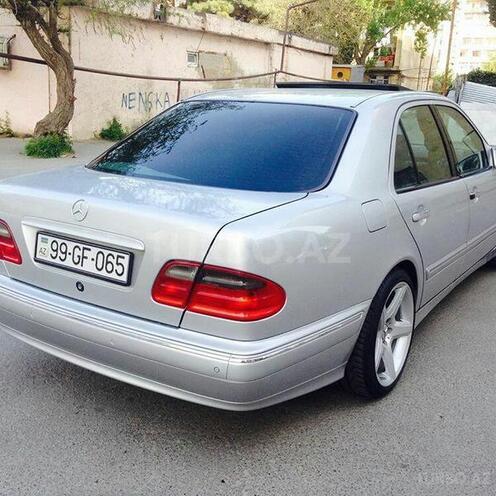 Mercedes E 240 2000, 249,000 km - 2.6 l - Bakı