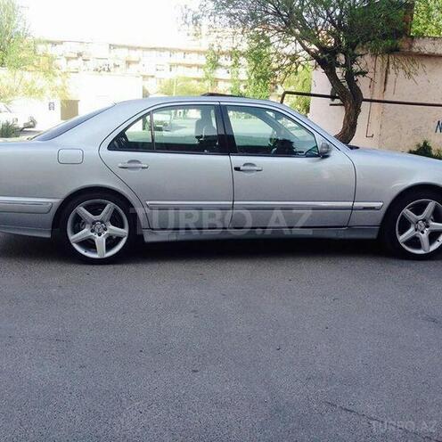 Mercedes E 240 2000, 249,000 km - 2.6 l - Bakı