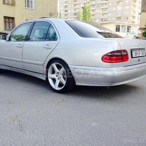 Mercedes E 240 2000, 249,000 km - 2.6 l - Bakı
